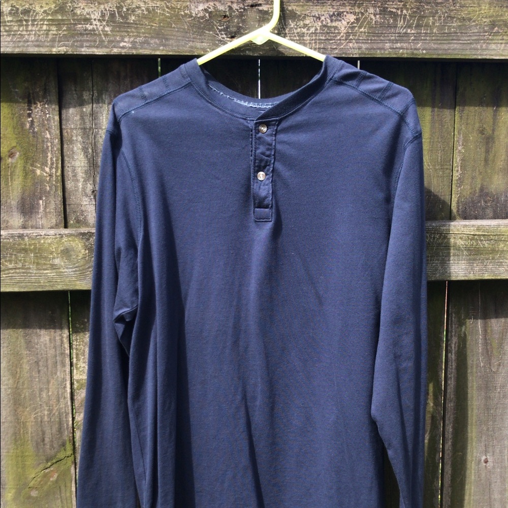 Class Club long sleeve button. Size 20. Medium.